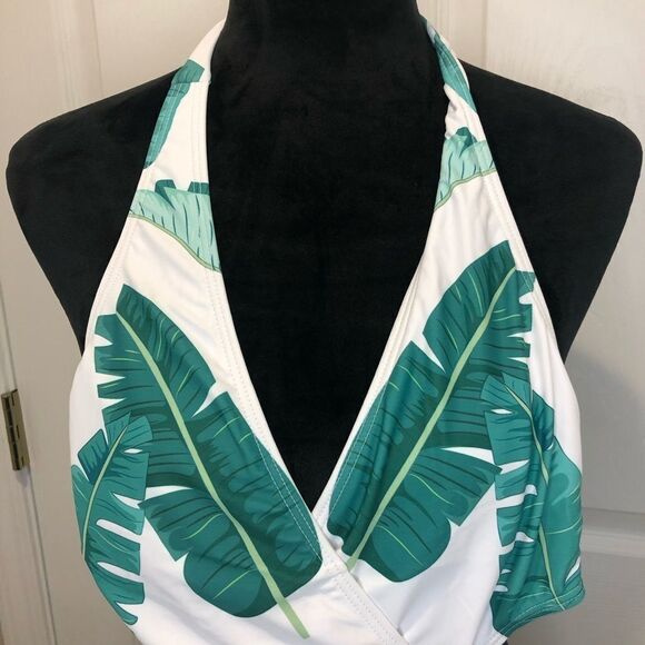 NWT Zeraca green white halter swim suit - Picture 2 of 8